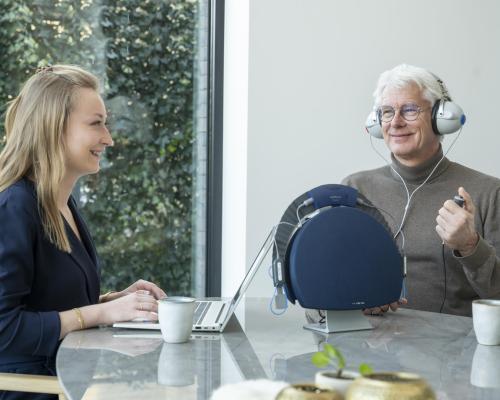 Een Audioloog aan huis? Dat kan! Een Audioloog aan huis? Dat kan!